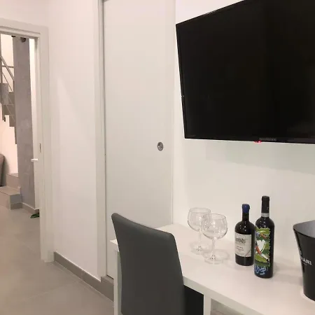 3 Chiaia 4* Nápoles