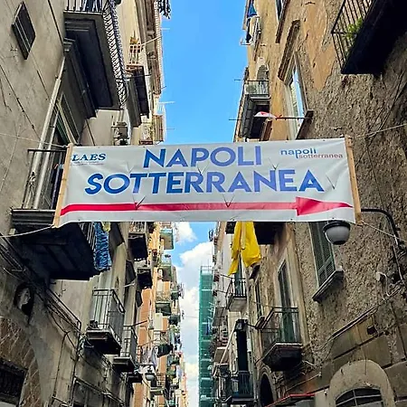 3 Chiaia 4* Nápoles