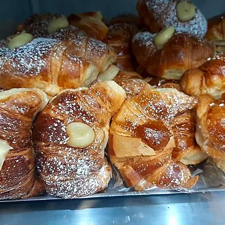 3 Chiaia نابولي