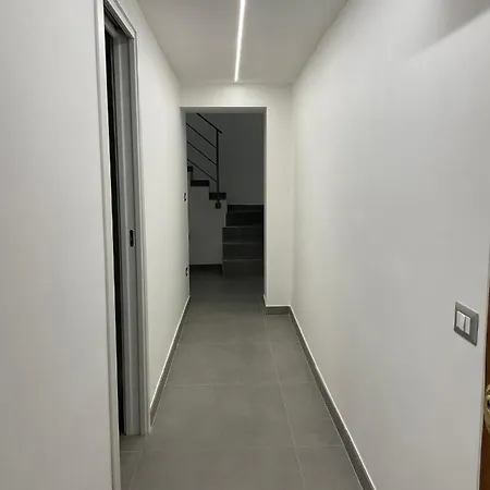 לינה וארוחת בוקר 3 Chiaia נאפולי